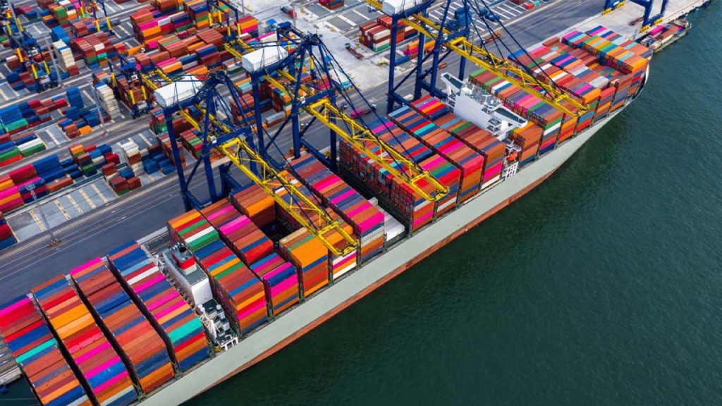 Main products imported in UAE