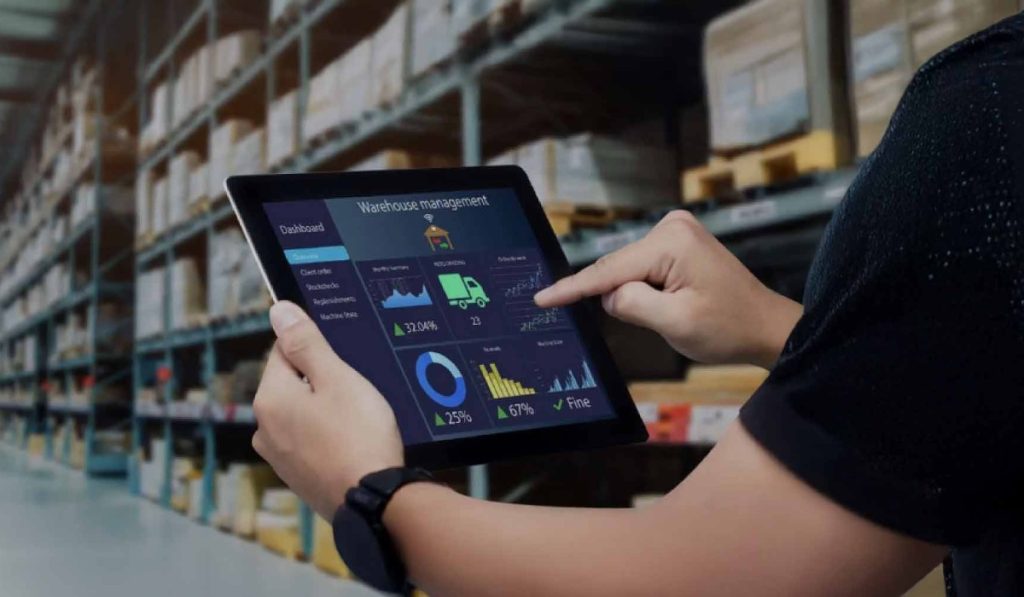 The Impact of Digitalization and Real-Time Tracking on GCC Logistics