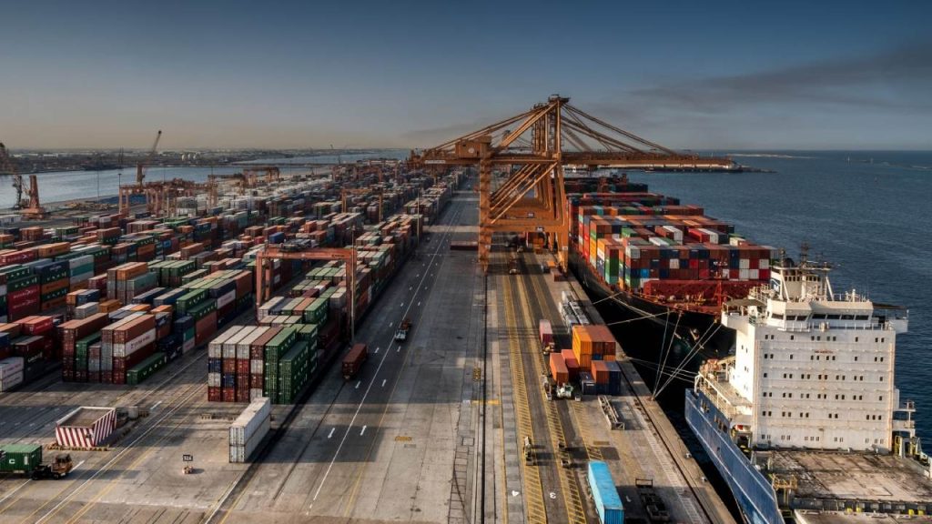 Key Benefits of Using Jebel Ali Port Dubai for Global Trade