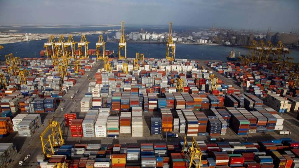 Key Challenges to Consider When Shipping Through Jebel Ali