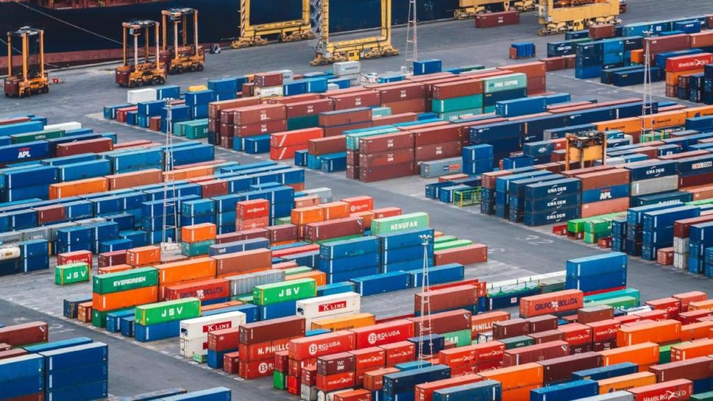 Why are Logistics Containers Important_